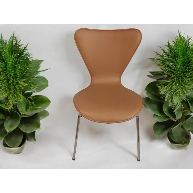 Mid-Century Stackable Dining Reception Chairs in the style of Fritz Hansen, Set of 7 For Sale - Image 6 of 13