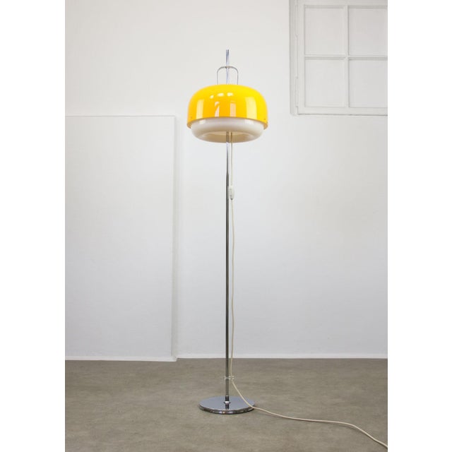 Yellow Space Age Yellow Medusa Floor Lamp by Luigi Massoni for Guzzini, 1970s For Sale - Image 8 of 18
