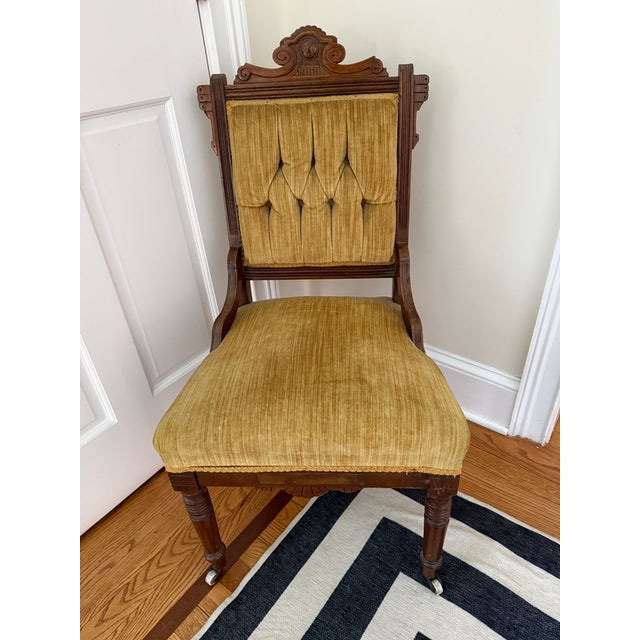 Antique 19th Century Victorian Eastlake Crushed Gold Velvet Parlor Side Chair For Sale - Image 4 of 6