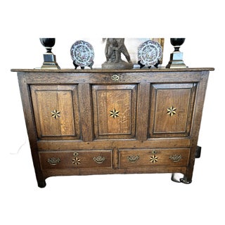Early 18th Century English Walnut Wedding Coffer W/ Inlay For Sale