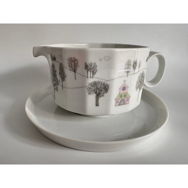 Modern Rut Bryk Artist Service Form Polygon Winter Travel Gravy Boat by Tapio Wirkkala for Rosenthal, 1983, Set of 2 For Sale - Image 3 of 5