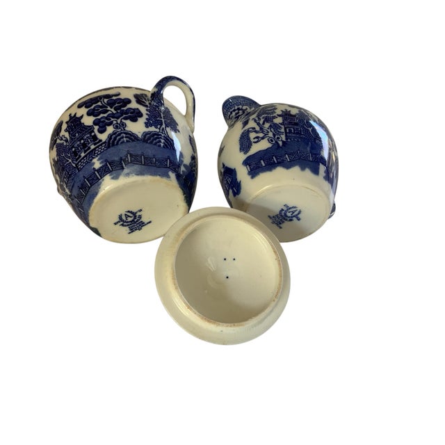 Chinoiserie Antique Allertons LTD Blue Willow Creamer and Sugar W/Matching Lid Made in Staffordshire England C. 1929-1942 For Sale - Image 3 of 4
