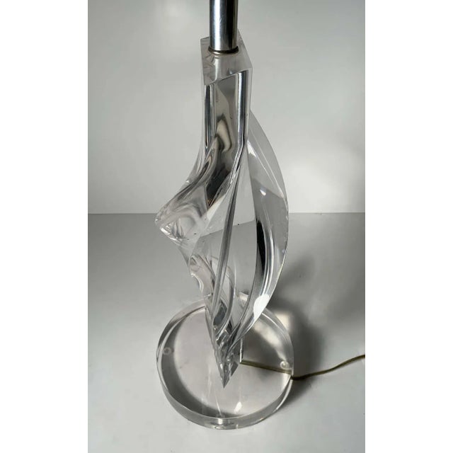 Vintage Lucite Helix Twist Lamp by Herbert Ritts for Astrolite California For Sale - Image 4 of 7