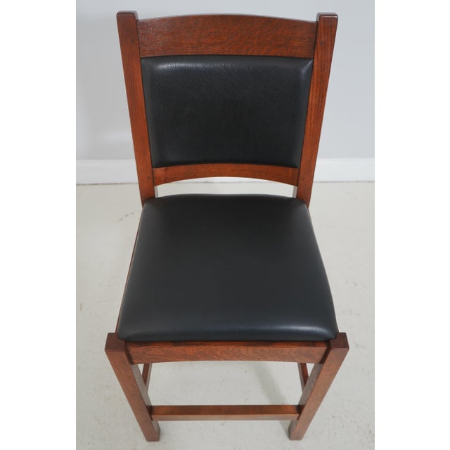 Age: C.2011 Details: Finish No.32 High Quality Construction Arts & Crafts Style Super Dark Green Leather Almost Black...