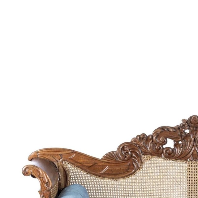 Furniture - Romantic sofa; in rosewood - 19th century. 19th-century Portuguese piece in carved rosewood; seat and back in...