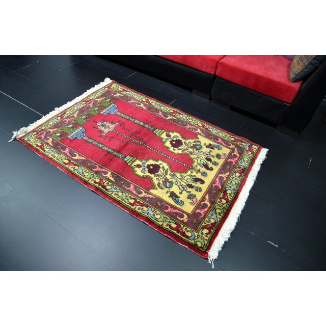 1960s Turkish Islamic Handmade Prayer Rug For Sale - Image 4 of 10