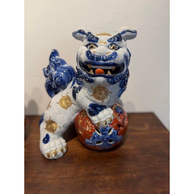Ceramic Vintage Japanese Ceramic Foo Dog Guardian Lions – Pair For Sale - Image 7 of 12