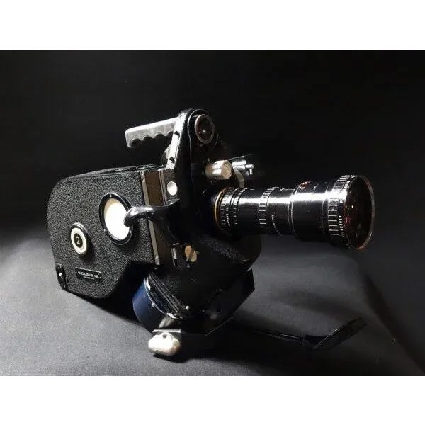 Eclair Npr 16mm Cinema Camera Circa 1960’s Vintage For Sale - Image 4 of 4