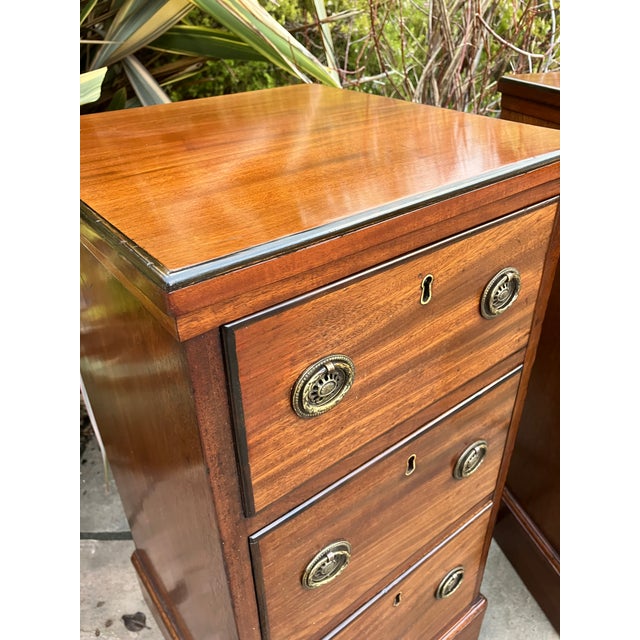 Victorian Mahogany Bedside Chests, 1890s, Set of 2, in Very Good conditions. Designed before 1890