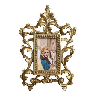 Early 20th Century Rococo Hollywood Regency Ornate Brass Picture Frame For Sale
