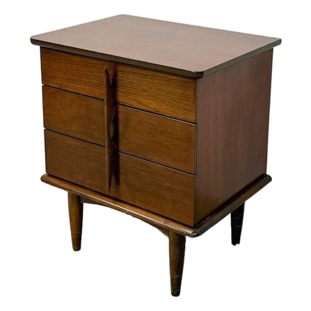 United Furniture MCM Nightstand Intricate Wood Pulls Vintage Bedside Table For Sale