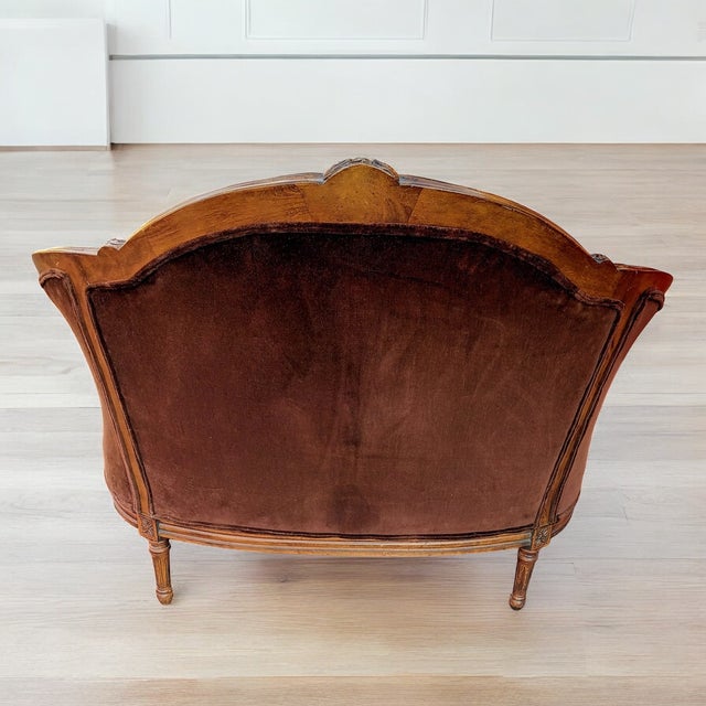 Discover the Allure of a Bygone Era With This Exquisite Vintage Settee by Christina Ferrare For Sale - Image 4 of 11