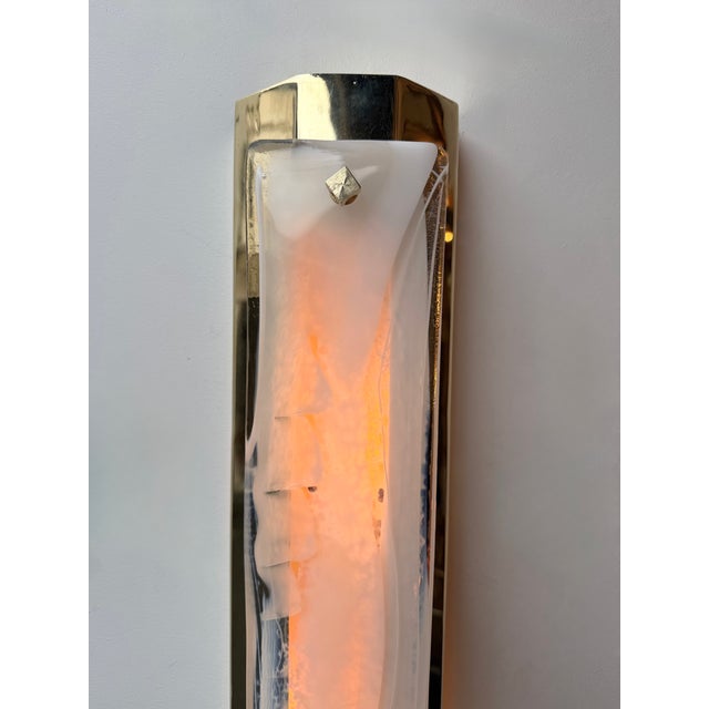 Contemporary Pair of White Pennellate Murano Glass and Brass Sconces, Italy For Sale - Image 11 of 12