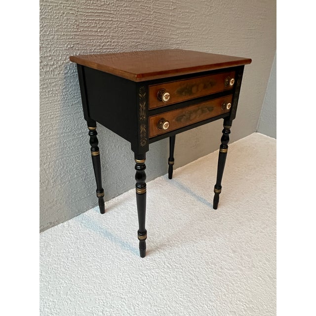 Wood 1980s Vintage Lambert Hitchcock Maple Wood Side Accent Table For Sale - Image 7 of 14