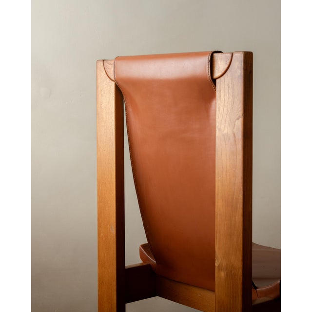 Brutalist Elm and Leather Dining Chairs attributed to Giovanni Luigi Gorgoni for Roche Bobois, 1970s, Set of 7 For Sale - Image 12 of 18