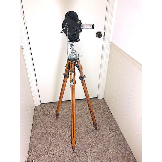 Early 20th Century Hollywood Movie Camera, Circa 1923, Fully Original With Geared Head and Maple Wood Tripod Legs For Sale - Image 17 of 18