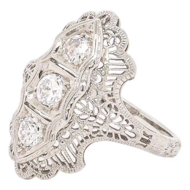 Antique Art Deco 14k White Gold & Three-Stone Diamond Filigree Ring For Sale