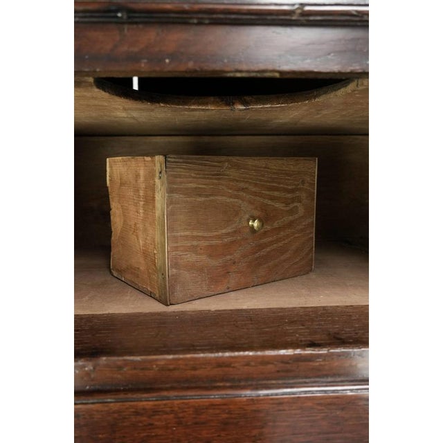 Antique English Chest of Drawers in Oak, 1700s For Sale - Image 13 of 15