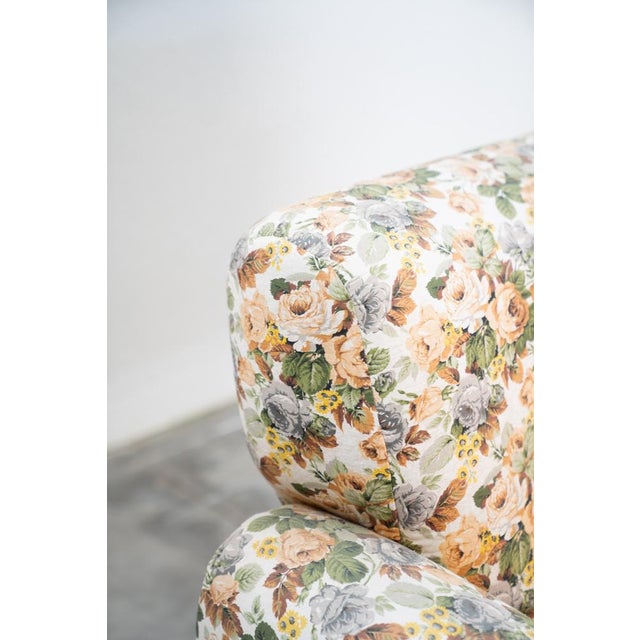 2-Seater Sofa in Floral Fabric, Wooden Structure, Plastic and Wooden Feet, 1970s For Sale - Image 17 of 18