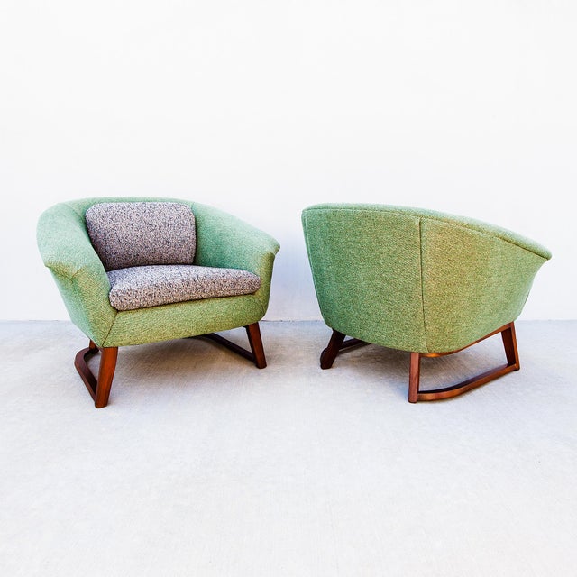 Vintage 1960s Jens Risom Mid Century Modern Barrel Lounge Chairs, Attributed For Sale - Image 11 of 12