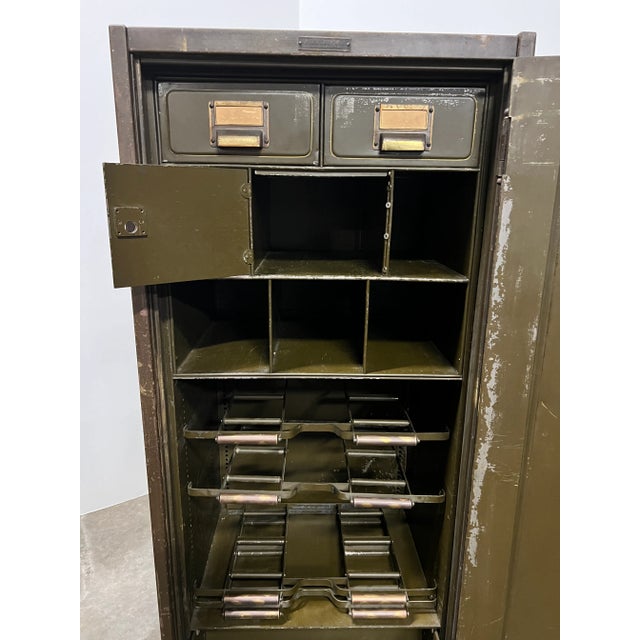 1920-1930 Metal Safe From Art Metal Construction Company Inc Jamestown, Ny For Sale - Image 10 of 12