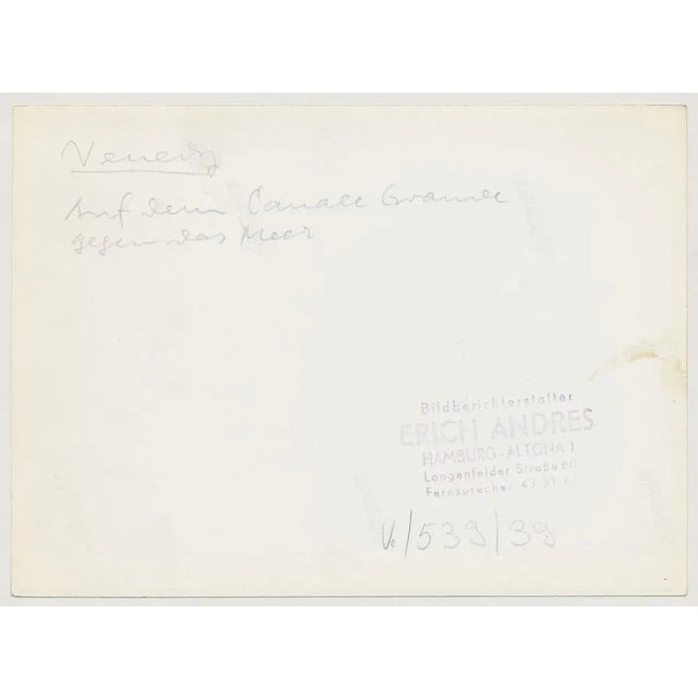 Venice, 1950s, Black and White Photograph For Sale - Image 3 of 5