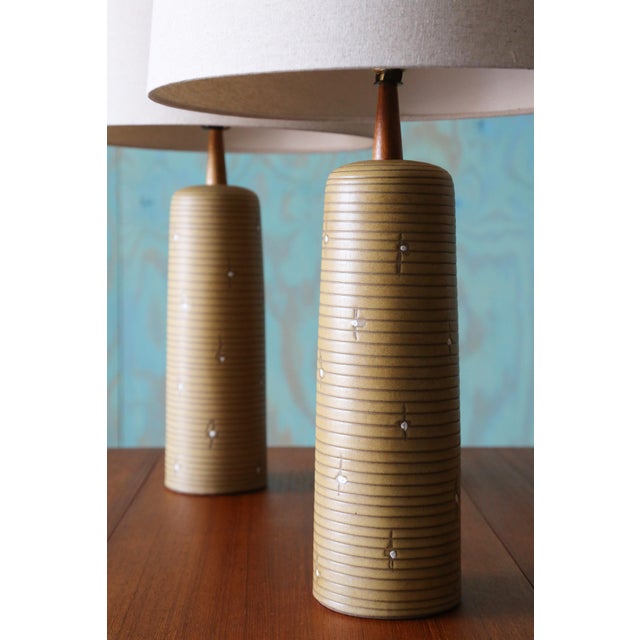 A highly collectable pair of lamps designed by Jane and Gordon Martz of Marshall Studios in Veedersburg Indiana circa...