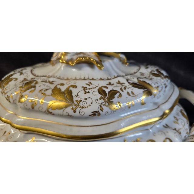 White Covered Tureen with Stand in Porcelain with Gilded Vegetal Decoration from Le Tallec, Paris, France, 1960s For Sale - Image 8 of 16