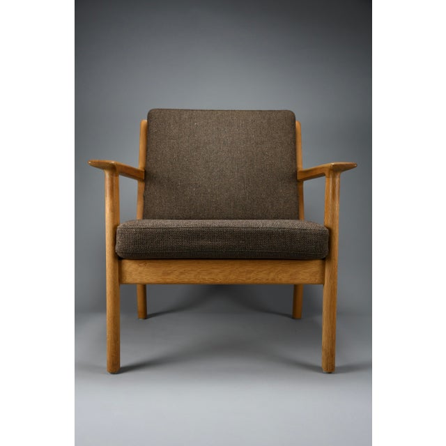 GE-265 Lounge Chair in Oak and Kvadrat Wool by Hans J. Wegner for Getama, Denmark, 1992 For Sale - Image 13 of 14