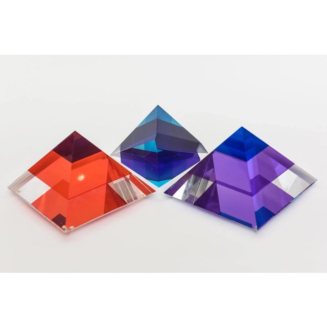 Abstract Set of 3 Pyramid Lucite Sculptures in Orange, Sapphire Blue, Purple, Red, 1990's For Sale - Image 3 of 13
