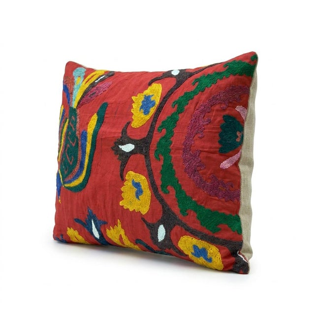 Mid-Century Modern Garden Floral Suzani Pillow Cover 19'' X 24'' For Sale - Image 3 of 4
