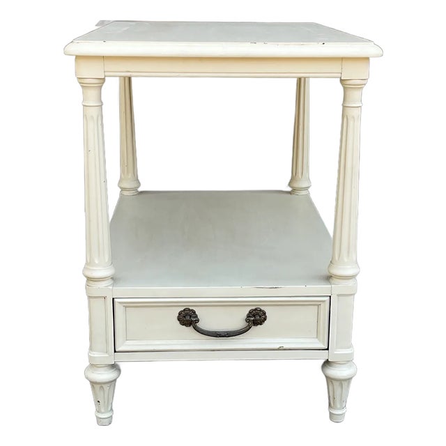 1970s Vintage Henredon Fine Furniture End Table Nightstand For Sale