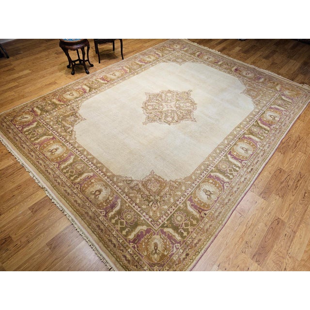19th Century Handwoven Amritsar Rug, Wool Medallion Design, 10' x 13' For Sale - Image 9 of 18