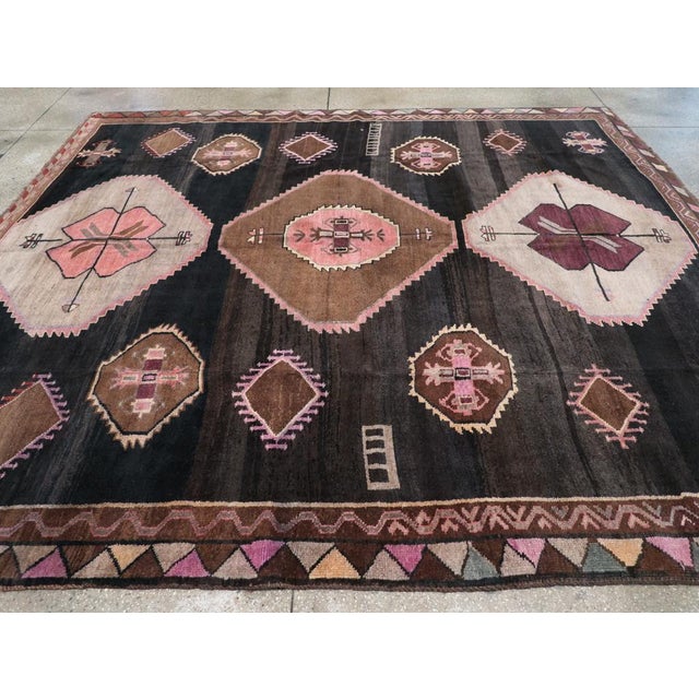 Galerie Shabab Collection Mid-20th Century Turkish Anatolian Room Size Carpet For Sale In New York - Image 6 of 10