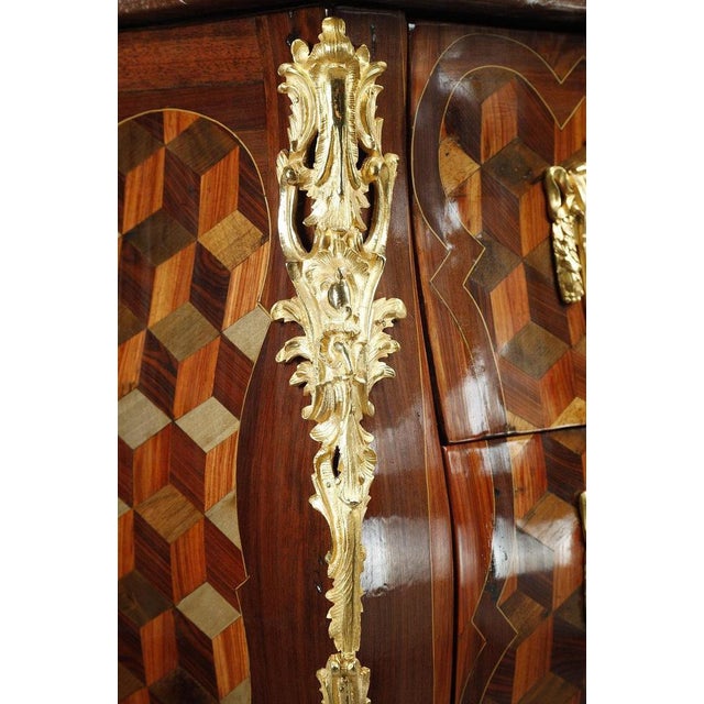 Louis XV Rosewood Veneer with Oeben Marquetry Chest of Drawers, 1760s For Sale - Image 14 of 18