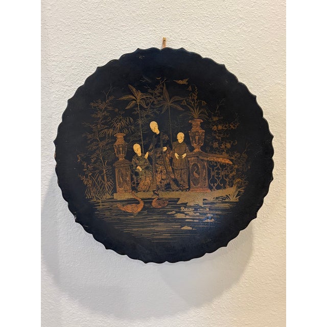 Antique English Chinoiserie Black Papier-Maché Scalloped Edge Pedestal Dish / Decorative Wall Plate For Sale - Image 9 of 17