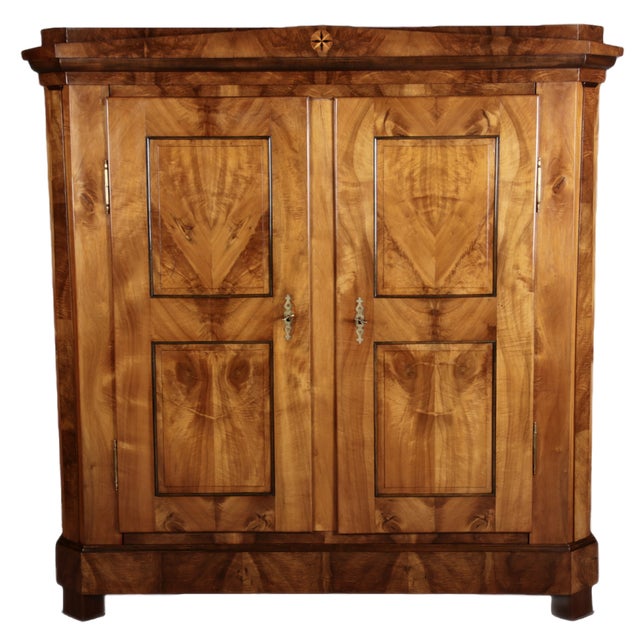 Antique Biedermeier Cabinet in Walnut, 1820s For Sale