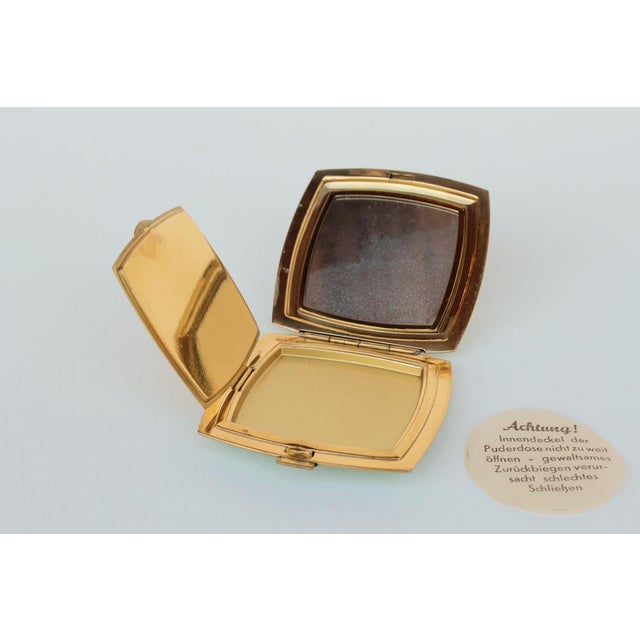 1930s Art Deco Powder Compact in Lime Green, 1930s For Sale - Image 5 of 9