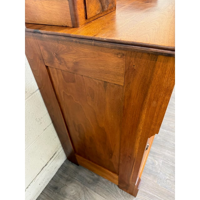 Antique Abernathy Furniture Co. 19th Century Victorian Walnut Chest of Drawers For Sale - Image 10 of 15