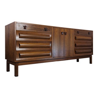1960s Mid Century Modern Walnut Credenza by Edward Wormley for Dunbar For Sale