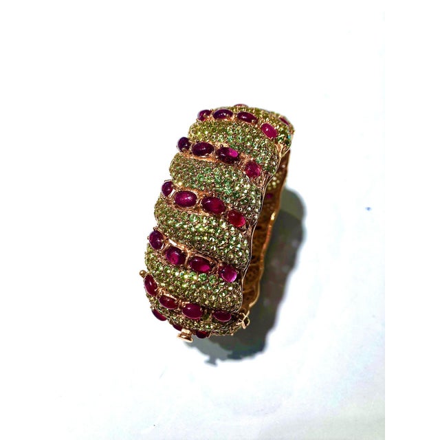 Bochic "Capri" Natural Ruby & Natural Peridot Bangle Set In 18K Gold & Silver For Sale - Image 12 of 18