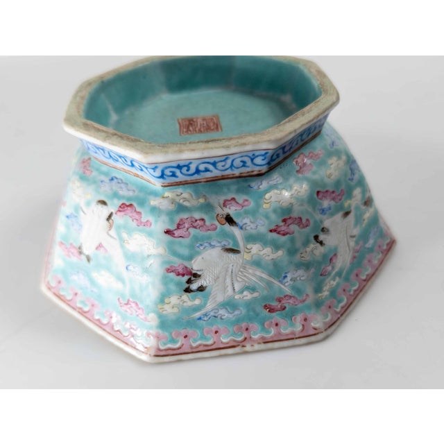 19th Century Chinese Turquoise and Famille Rose Octagonal Bowl With Cranes, Tongzhi Period For Sale - Image 14 of 15