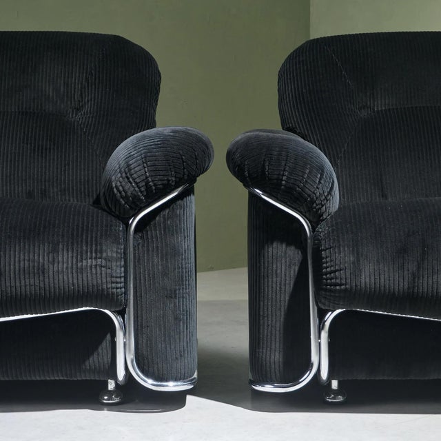 Lounge Chairs in Chromed Steel and Black Corduroy Fabric, Italy, Set of 2 For Sale - Image 9 of 13