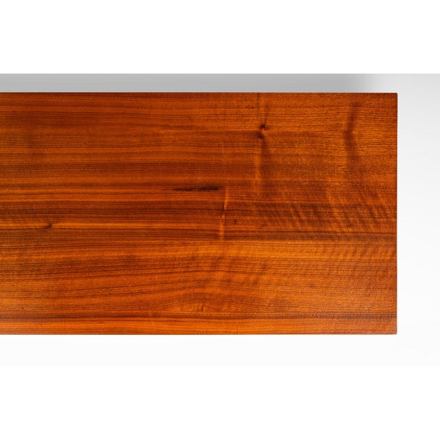 Mid-Century Modern Minimalist Hand-Made / Custom-Made Studio / Gallery Bench in Walnut, Usa, C. 1980s For Sale - Image 9 of 18