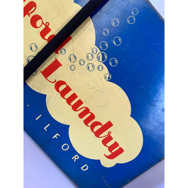 Shabby Chic Early 20th Century Vintage English Laundry Mailing Box For Sale - Image 3 of 11