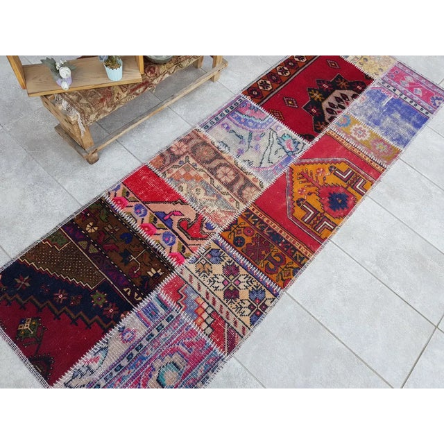 Mid 20th Century Bohemian Wool Oushak Runnner Carpet For Sale - Image 4 of 10