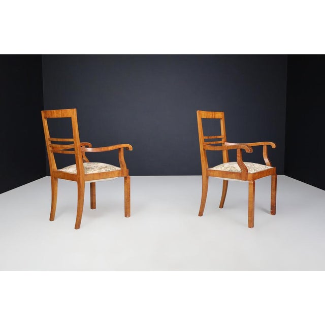 1930s Art Deco Walnut Armchairs with Floral Upholstery, 1930s, Set of 2 For Sale - Image 5 of 15