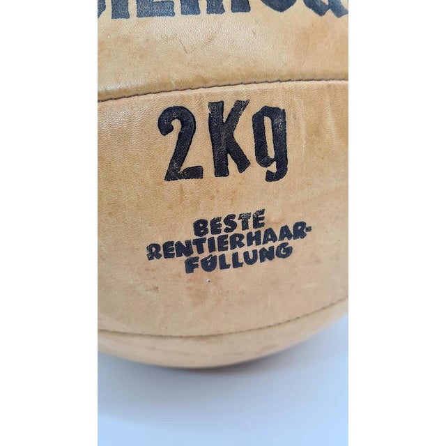 Leather Medicine Ball from Jiller, 1950s For Sale - Image 11 of 12