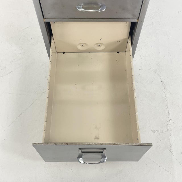 Two-Drawer Filing Cabinet in Polished Steel For Sale - Image 3 of 9