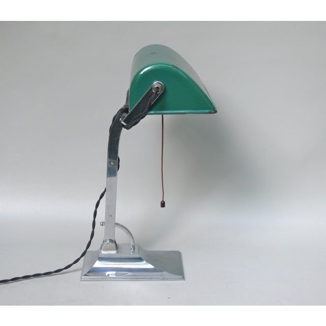 Art Deco Bankers Lamp in Chrome-Plated and Green Enameled Shade, 1920s For Sale - Image 3 of 18